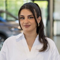 &Ouml;zge Uzun